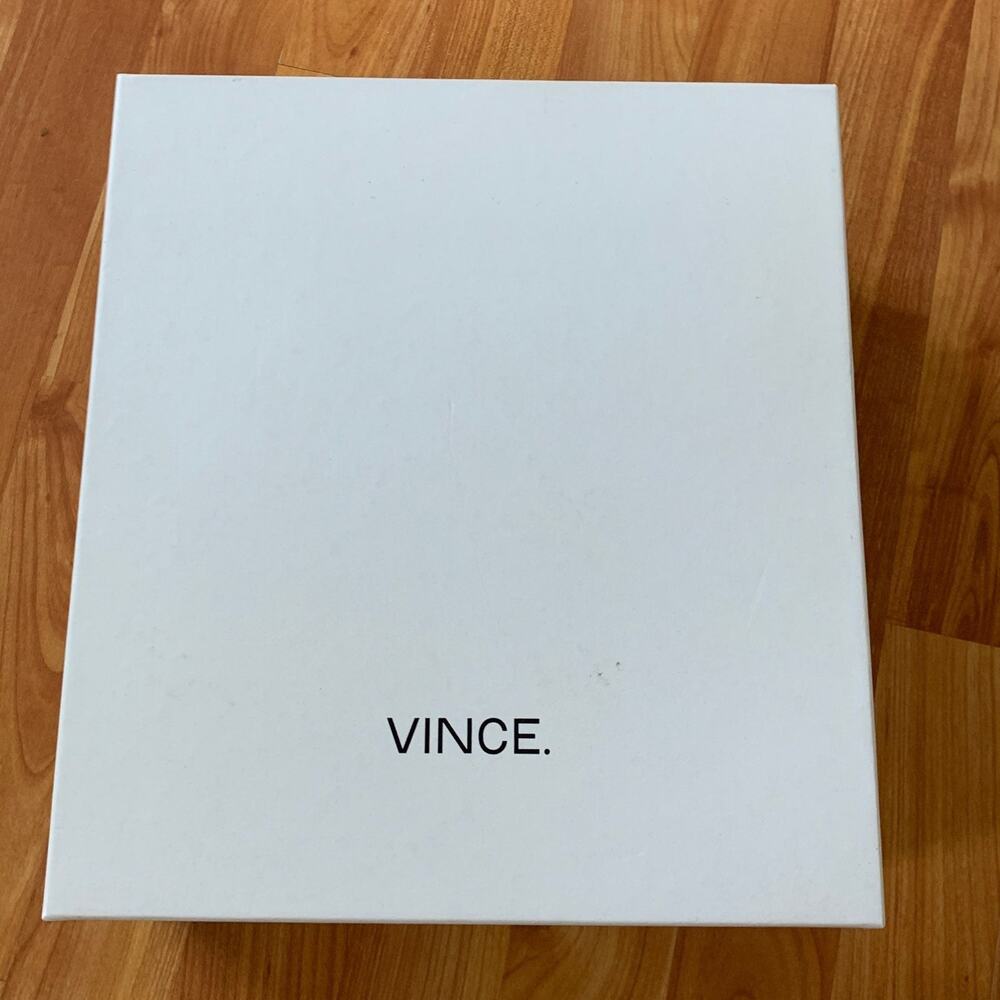 Vince White empty shoe box